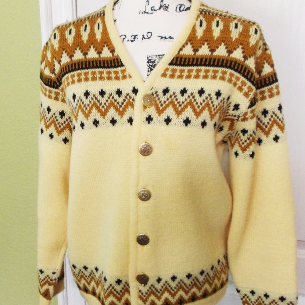 White Ram Vintage Virgin Wool Knit Sweater M